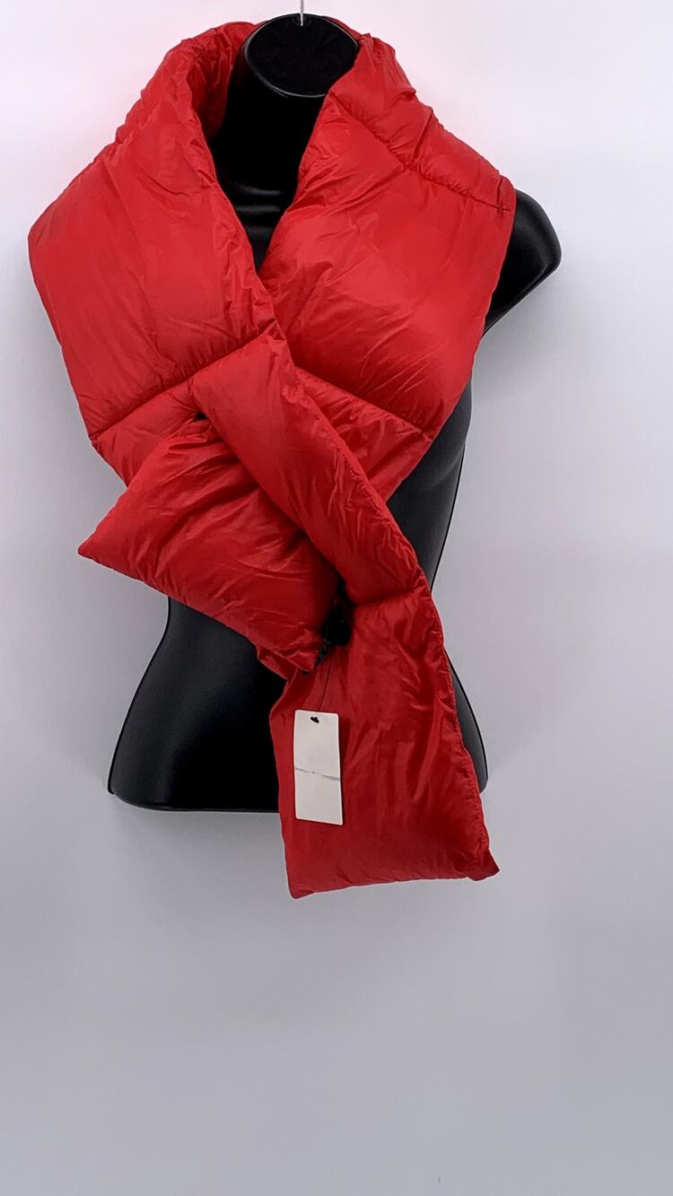 NORDSTROM Men's Red Puffer Pull-Through Scarf